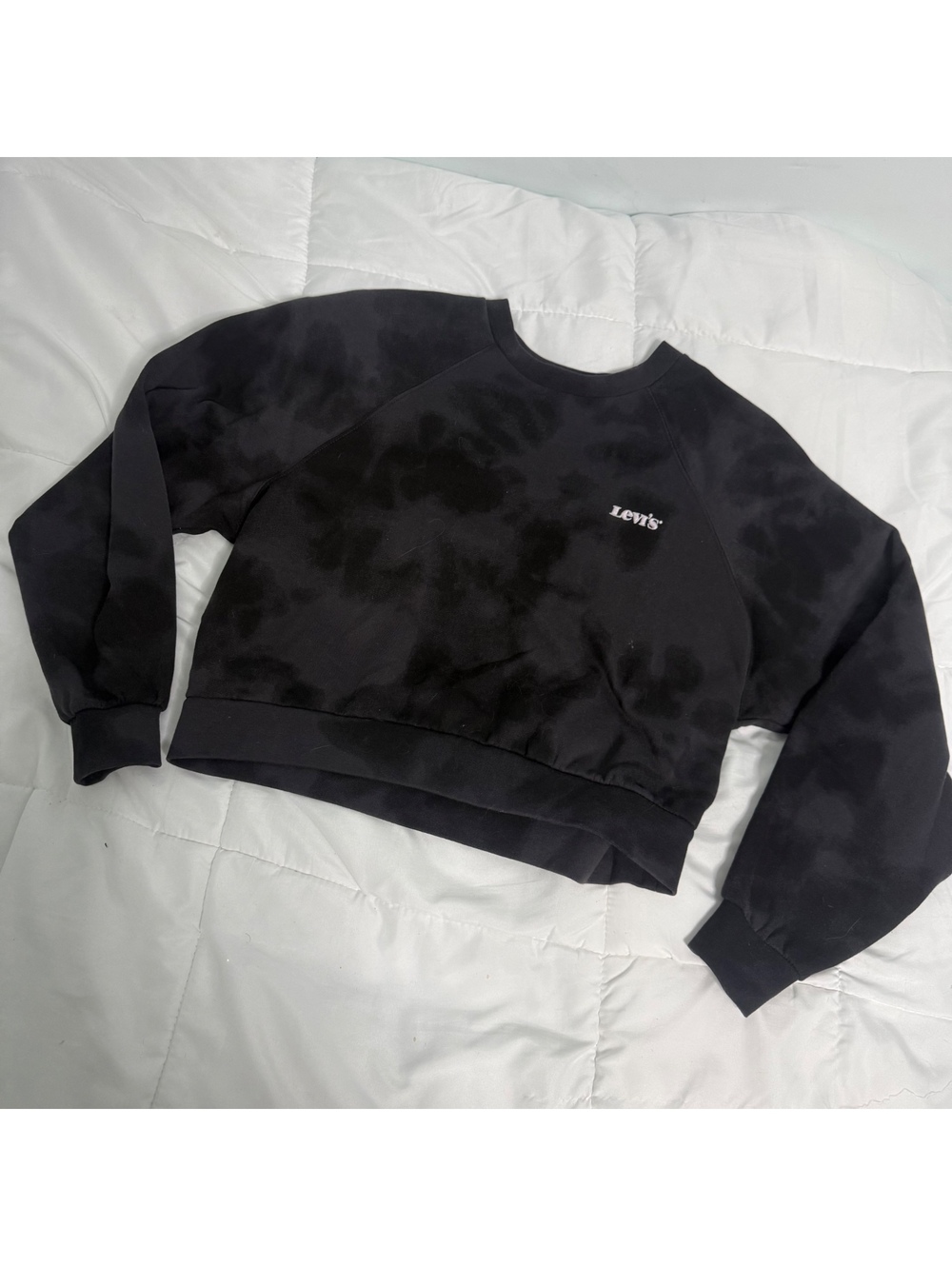 black & gray tie dye small levi's cropped crewneck sweater fall autumn